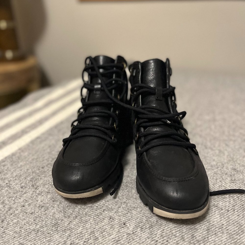 Sorel Harlow Bootie Black EUC Size 8.5